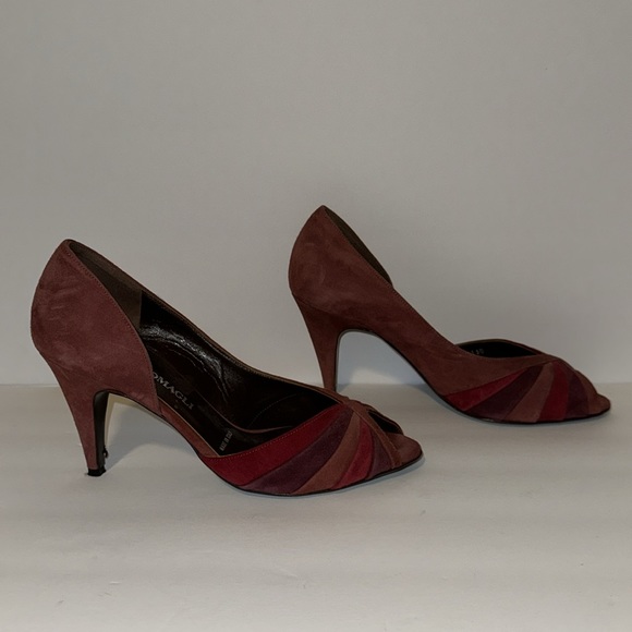 Bruno Magli Pink/Purple Suede 3” Peep Toe Pumps! - Picture 2 of 8